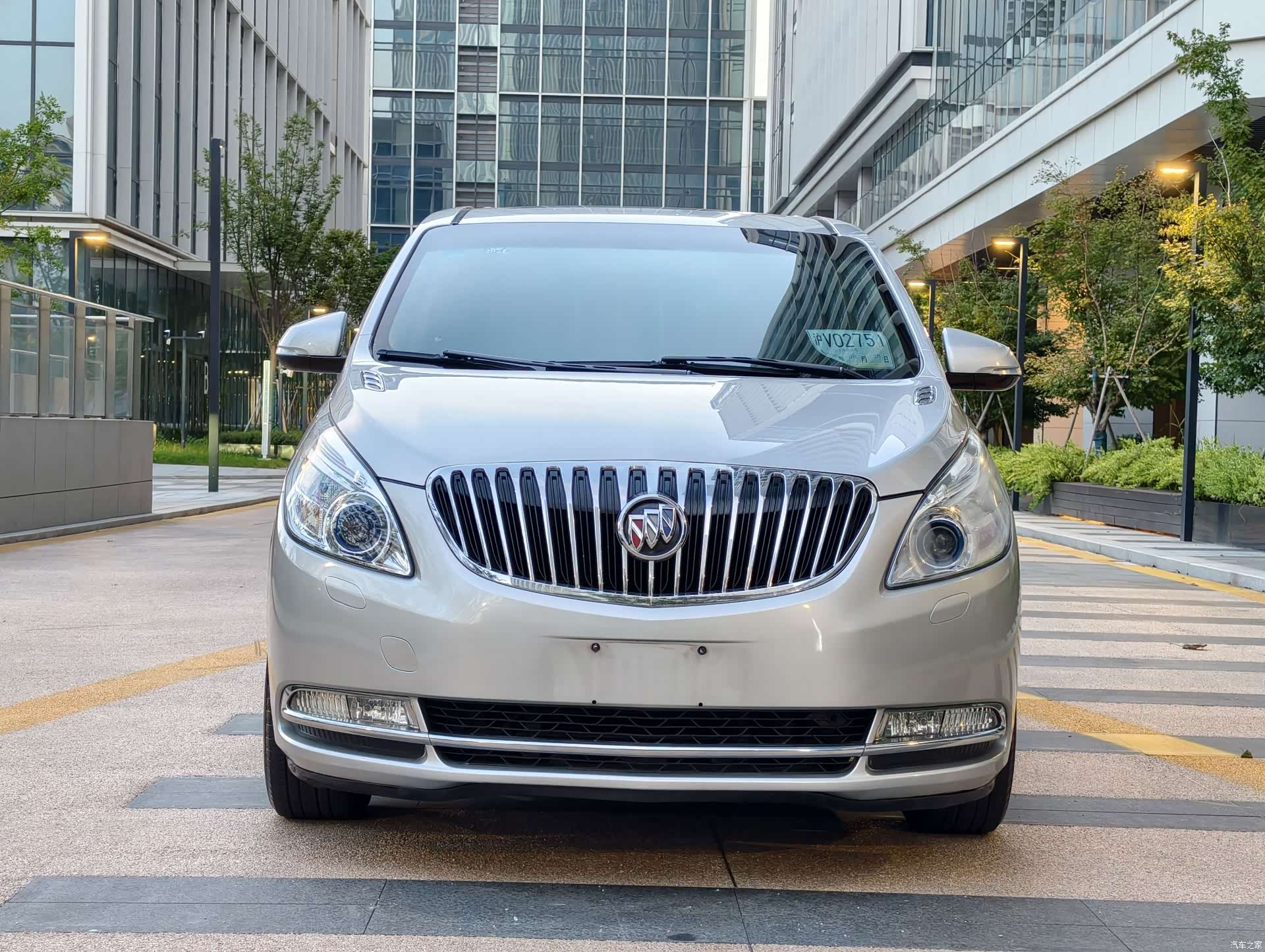 Buick GL8, 2012 2