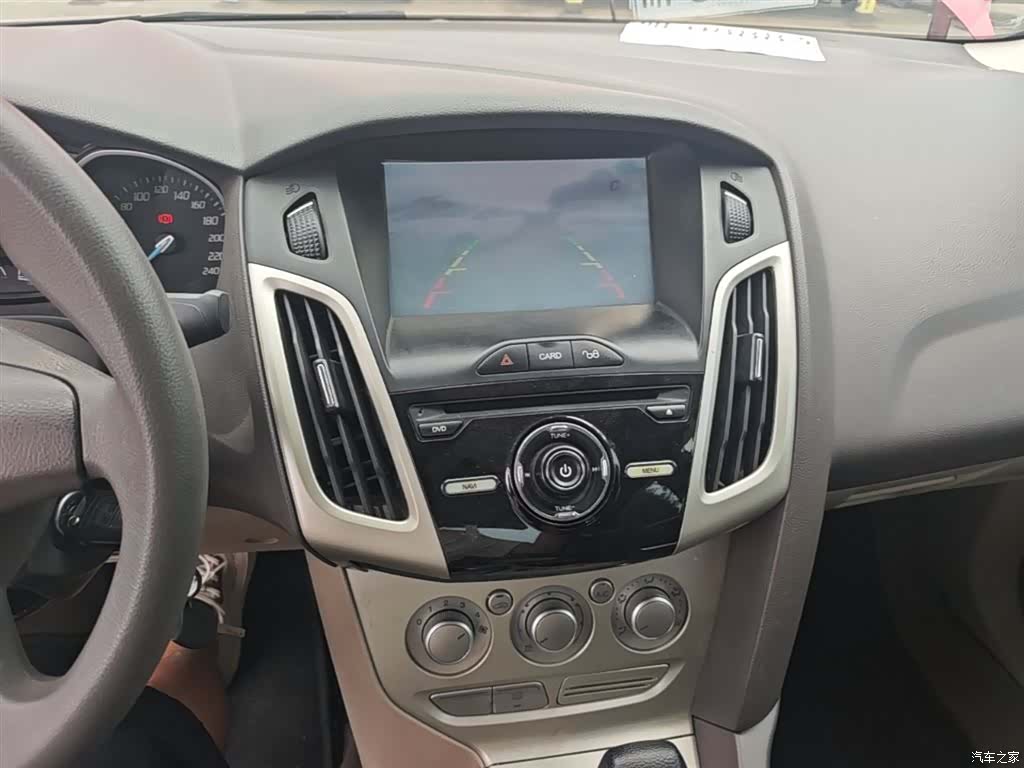 Ford Focus, 2015 13