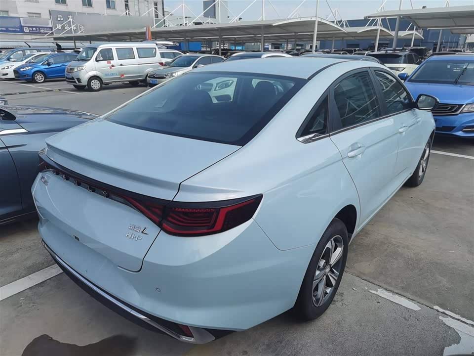 Geely Emgrand L HiP Geely Emgrand L HiP