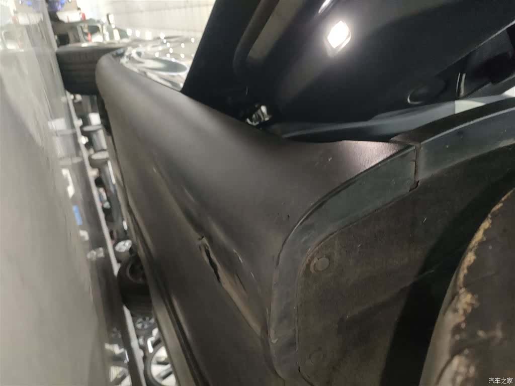 Tesla Model Y, 2024 17
