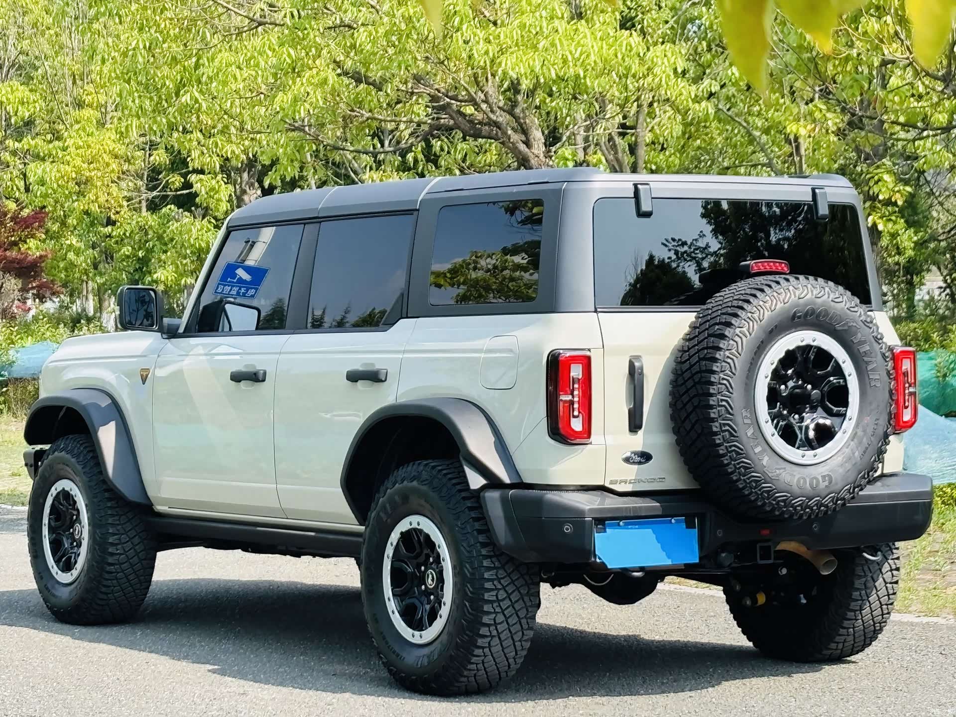 Ford Bronco, 2025 4
