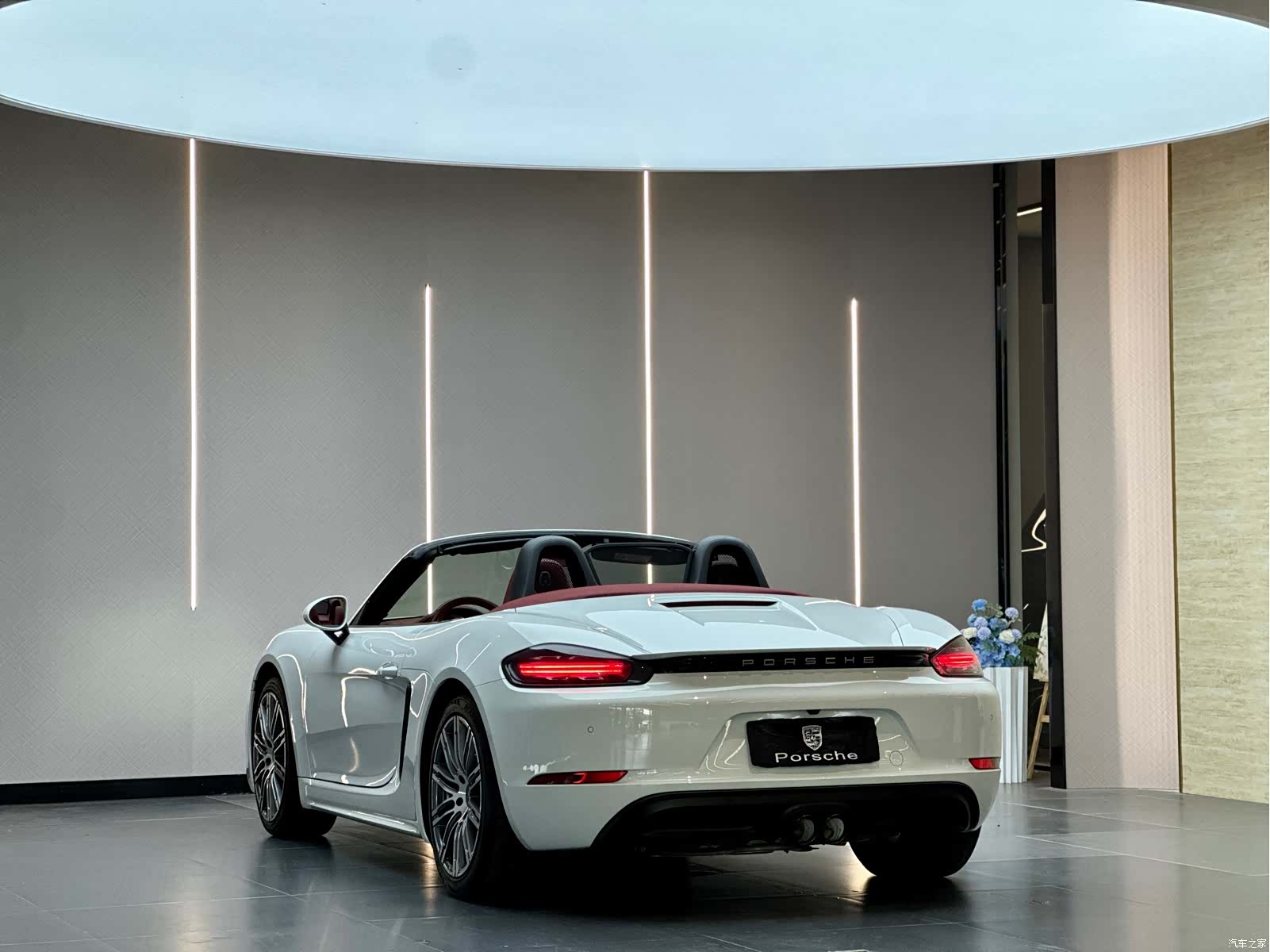 Porsche Boxster, 2023 10