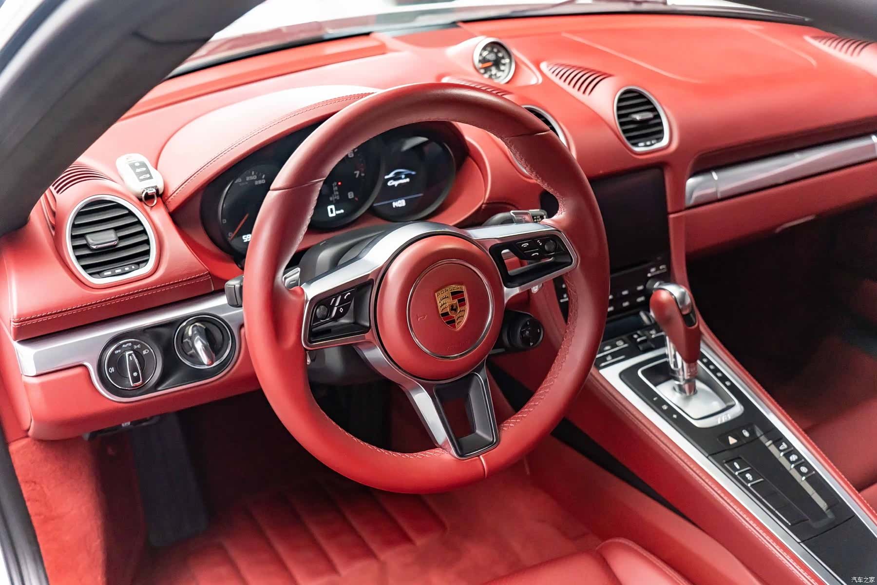 Porsche Cayman, 2019 8