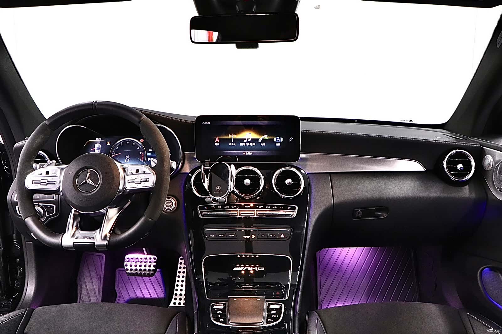 Mercedes-Benz C-Class, 2020 15