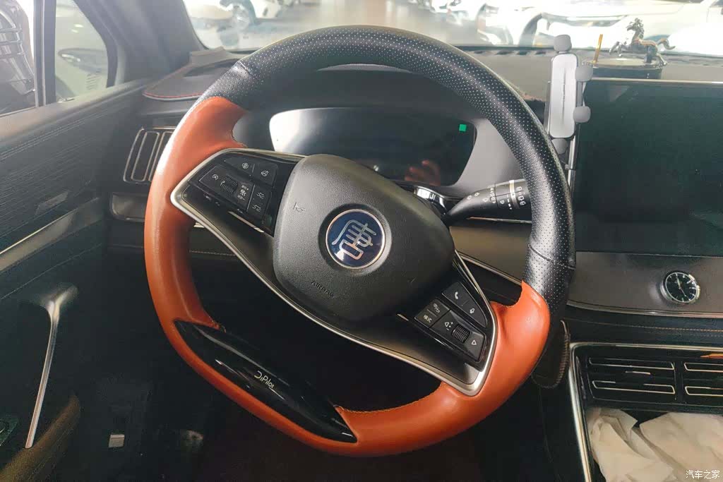 BYD Tang, 2022 15