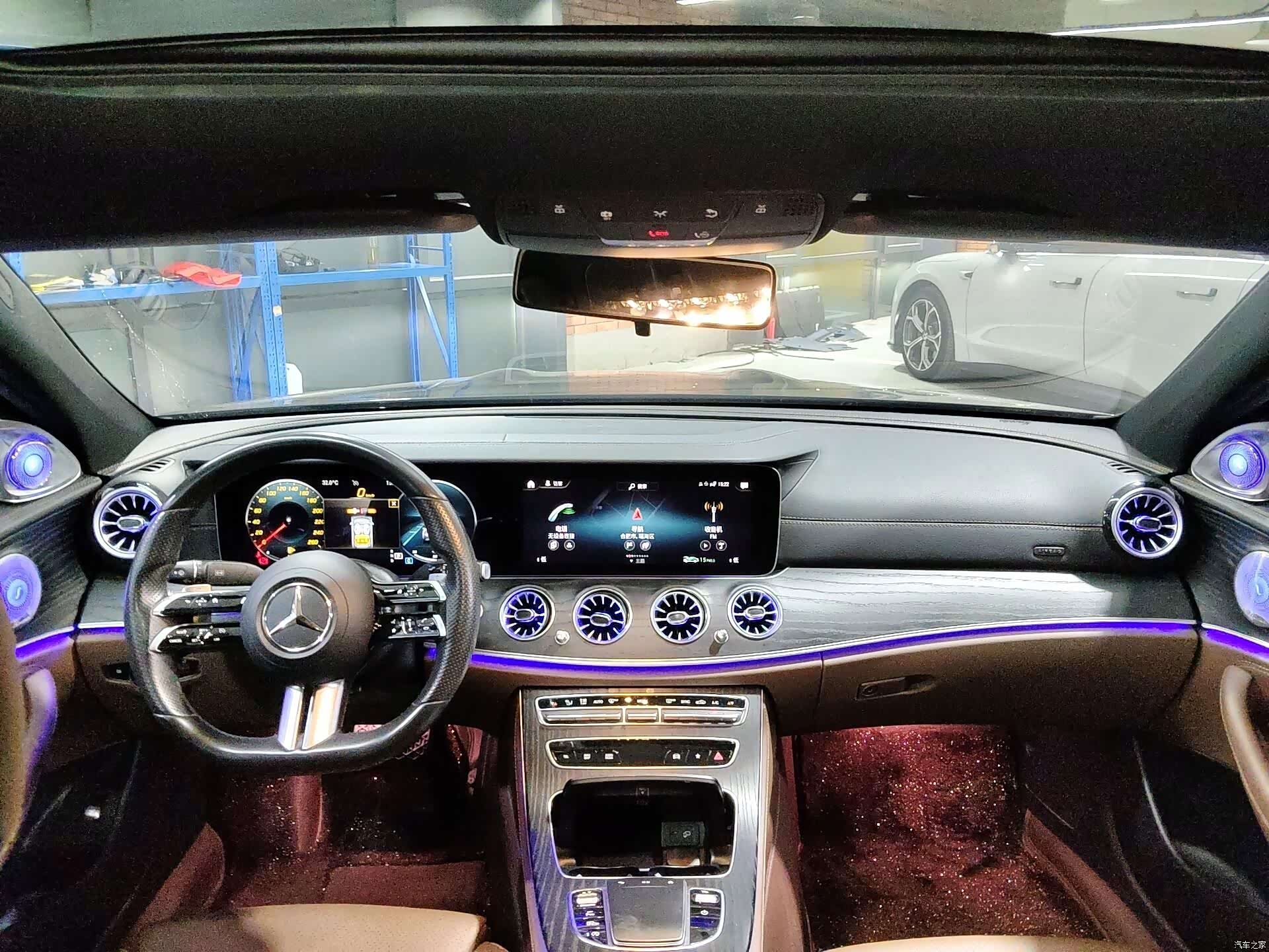 Mercedes-Benz E-Class, 2022 11