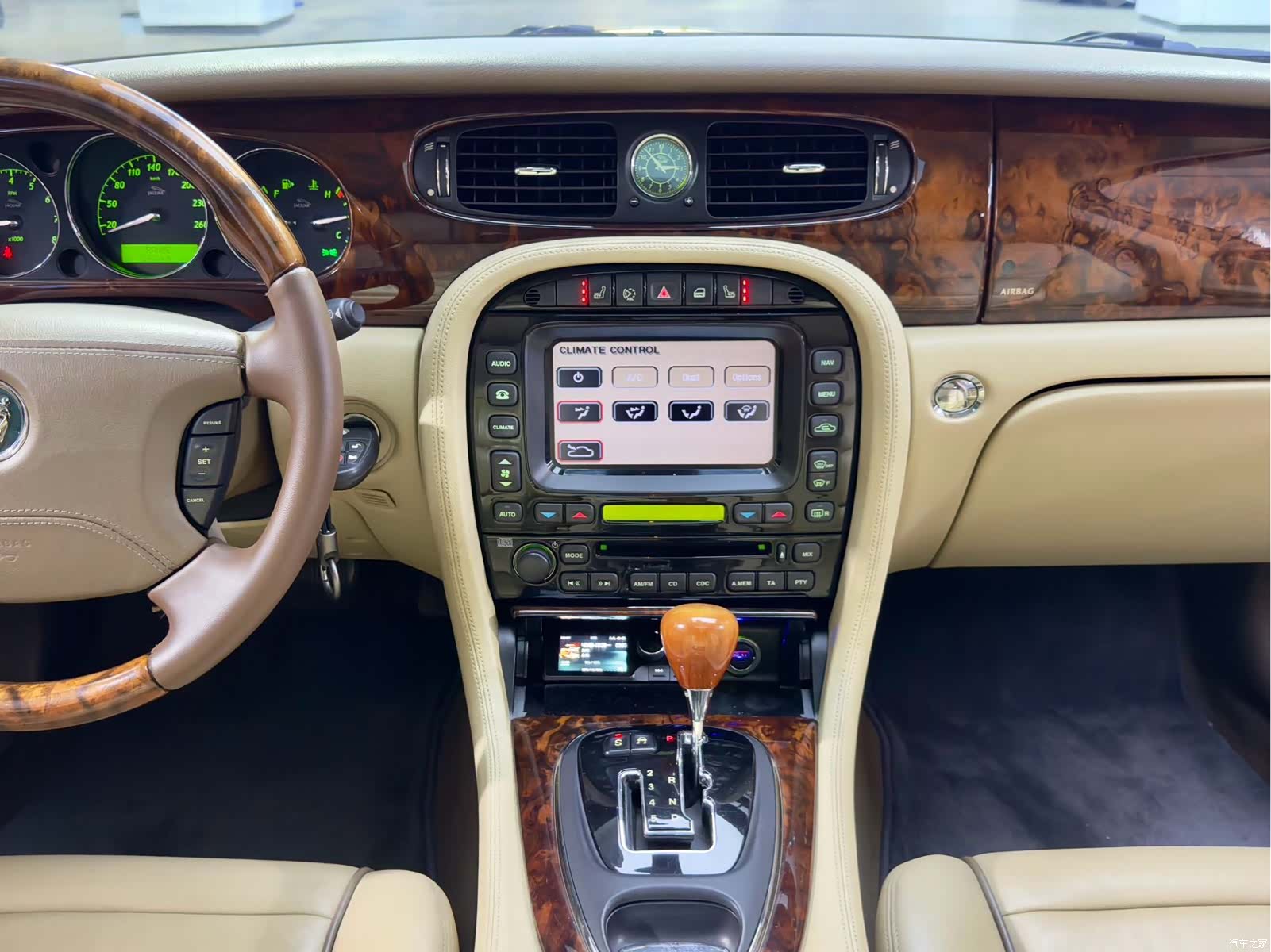 Jaguar XJ, 2006 19