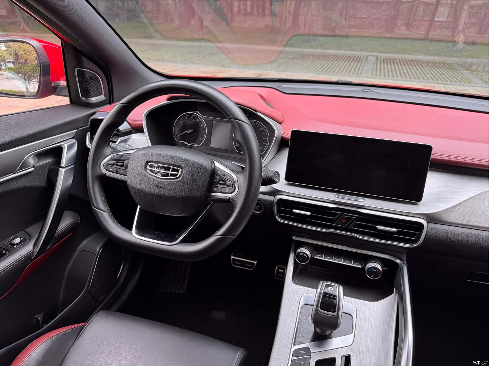 Geely Coolray, 2020 8