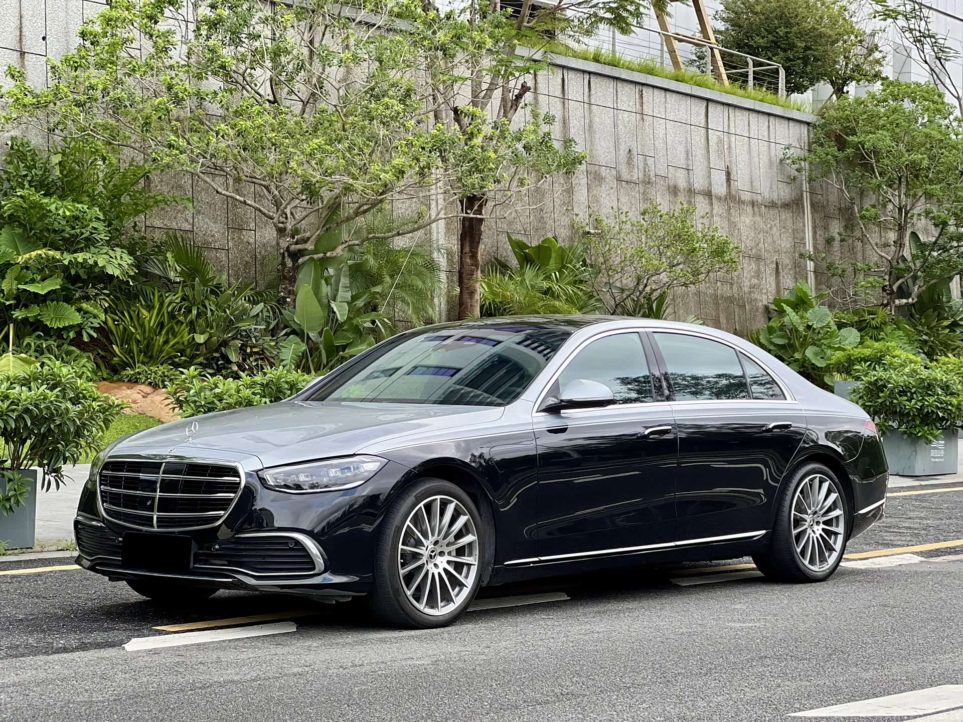 Mercedes-Benz S-Class, 2023 1