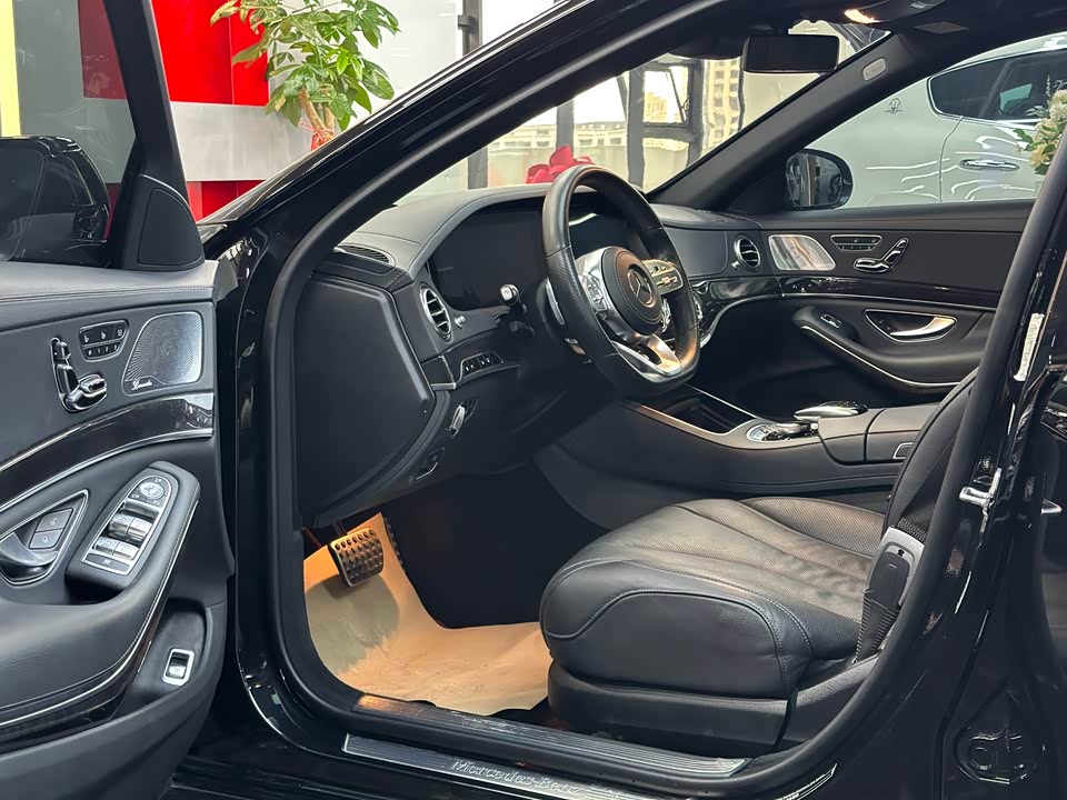 Mercedes-Benz S-class Mercedes-Benz S-class
