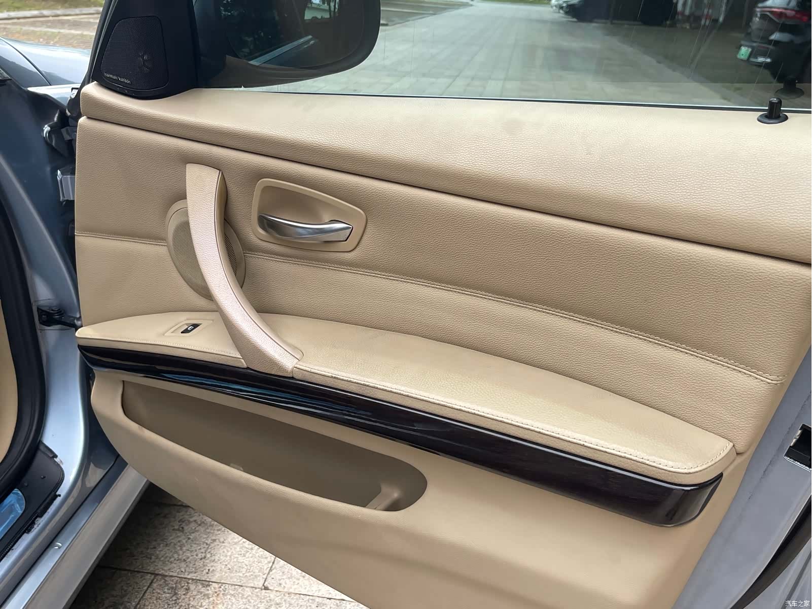 BMW 3 Series, 2011 9