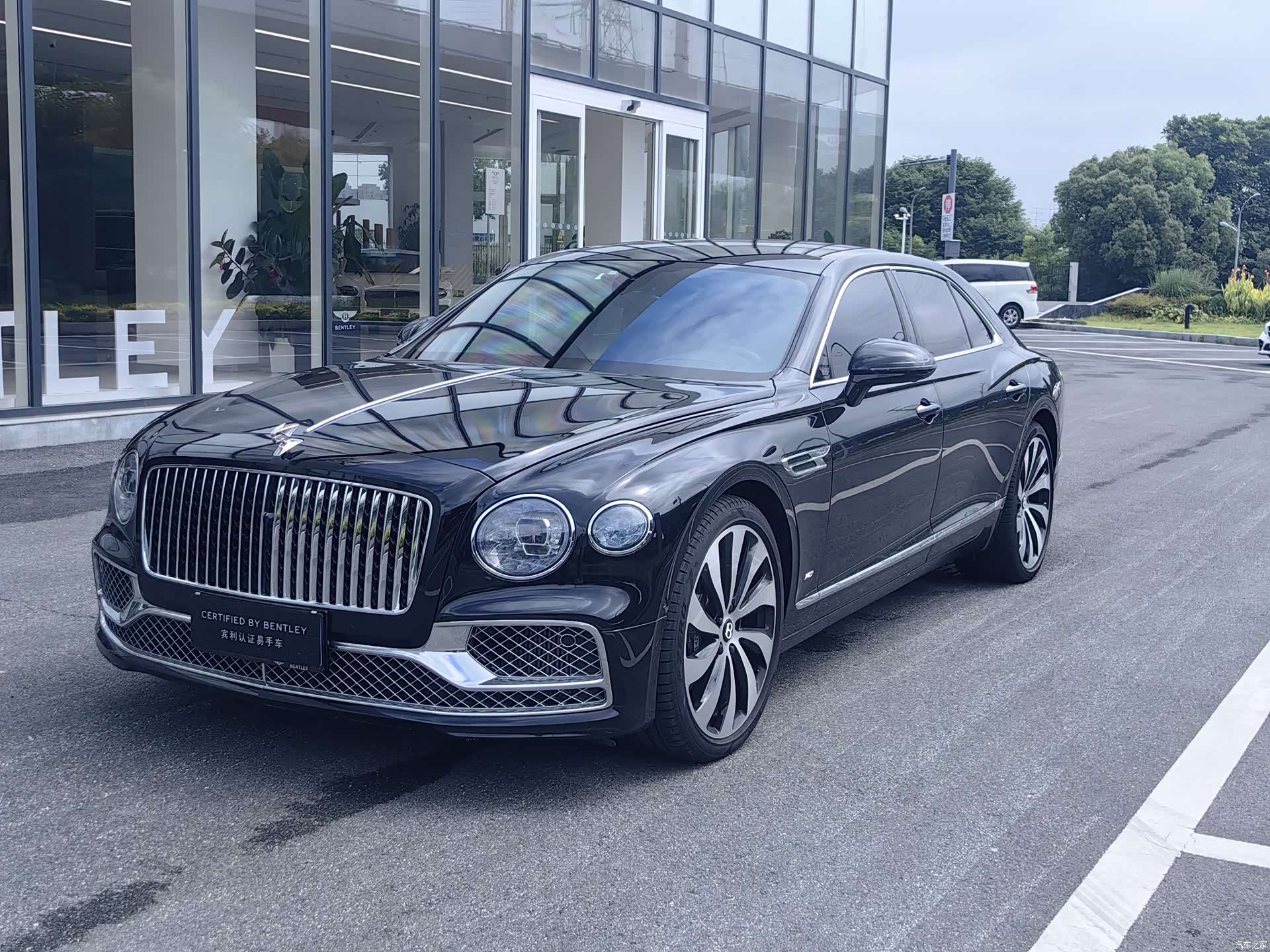 Bentley Flying Spur, 2023 2