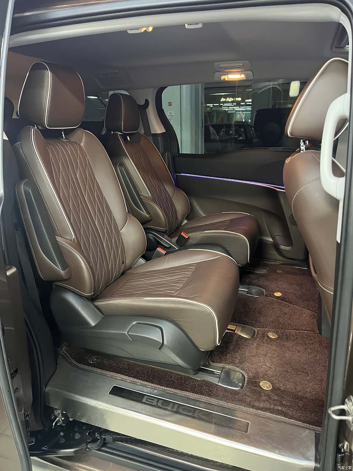 Buick GL8, 2022 21