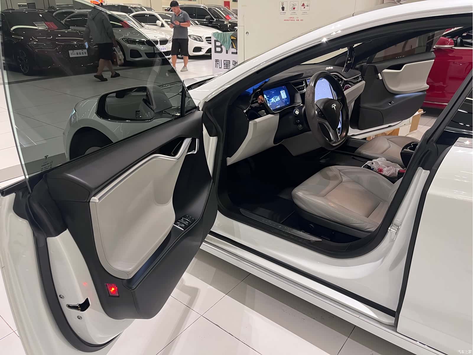 Tesla Model S, 2016 7