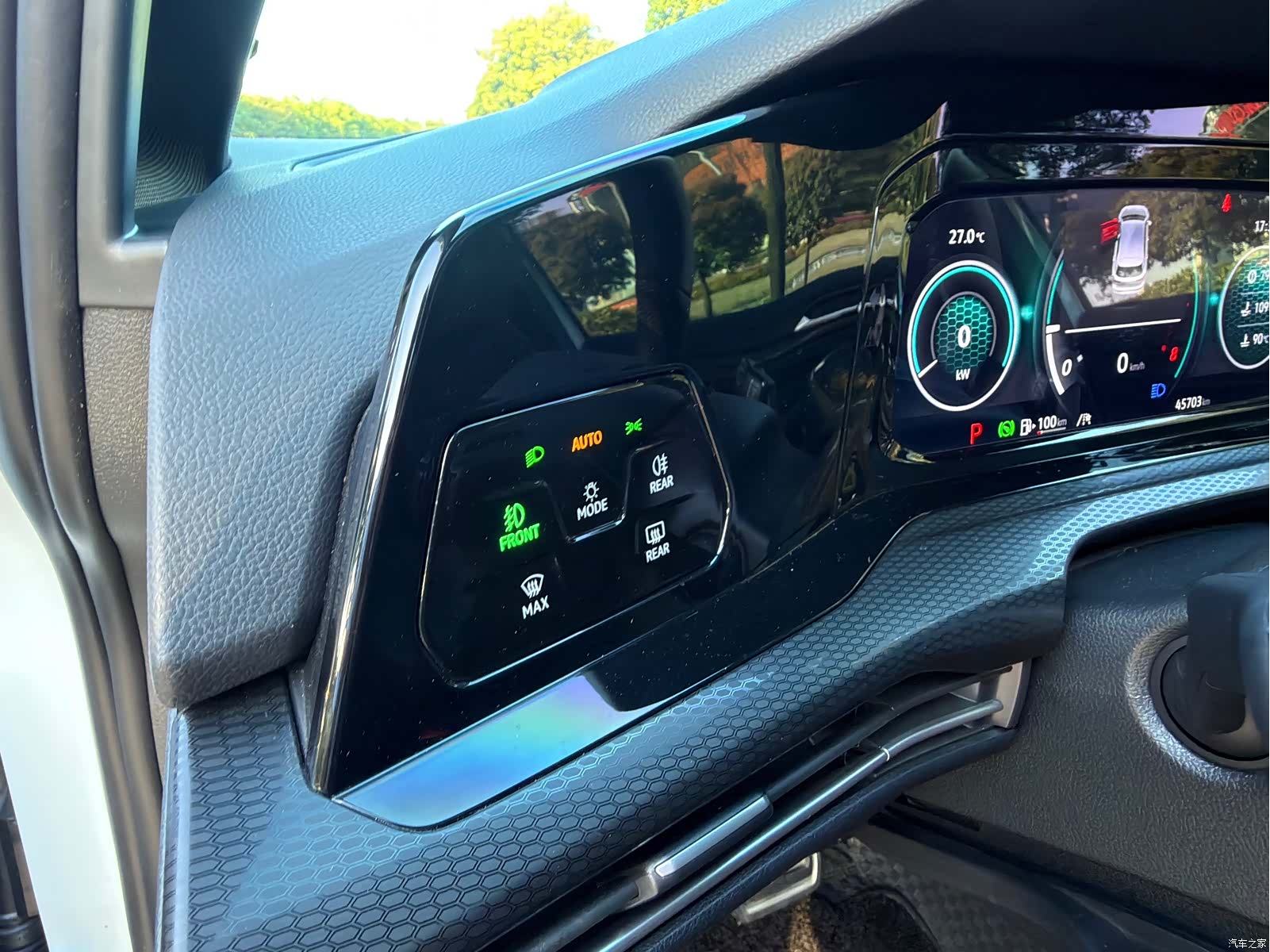 Volkswagen Golf, 2023 12