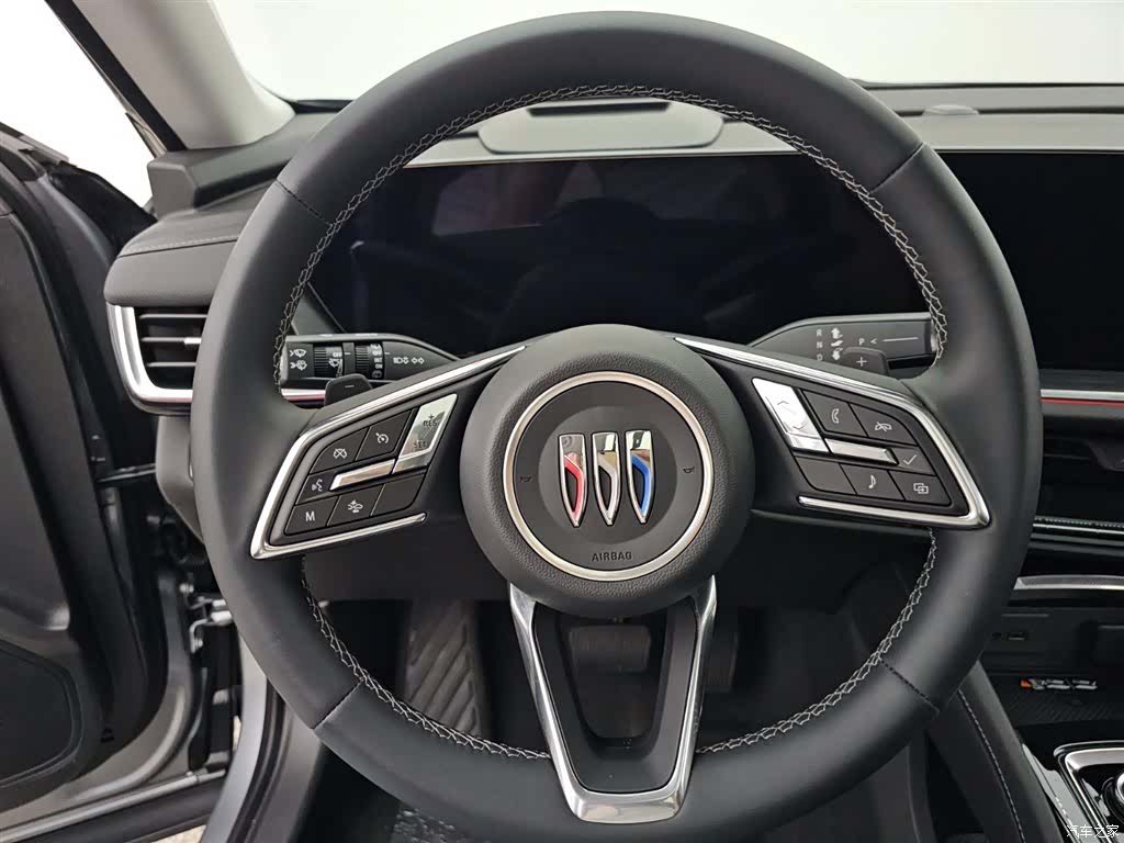 Buick Envision, 2025 11