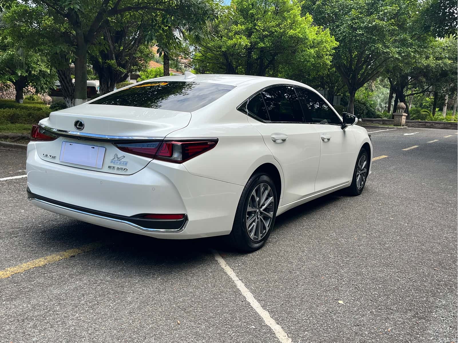 Lexus ES, 2023 9