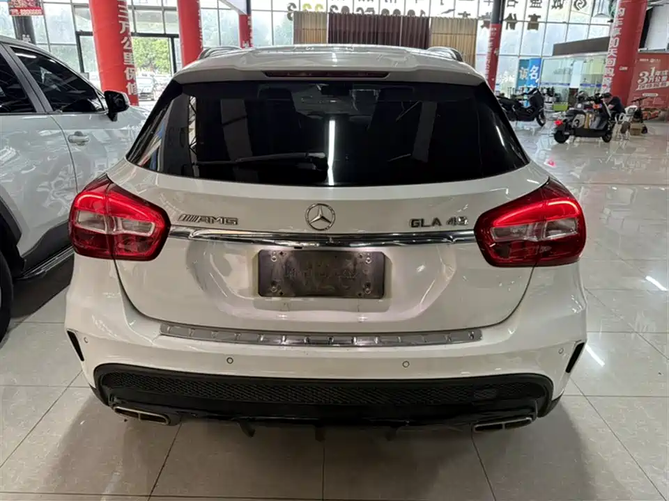 Mercedes-Benz GLA