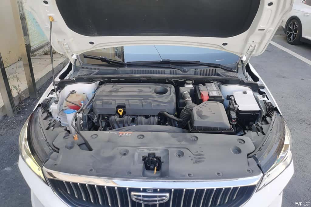 Geely Emgrand, 2022 10