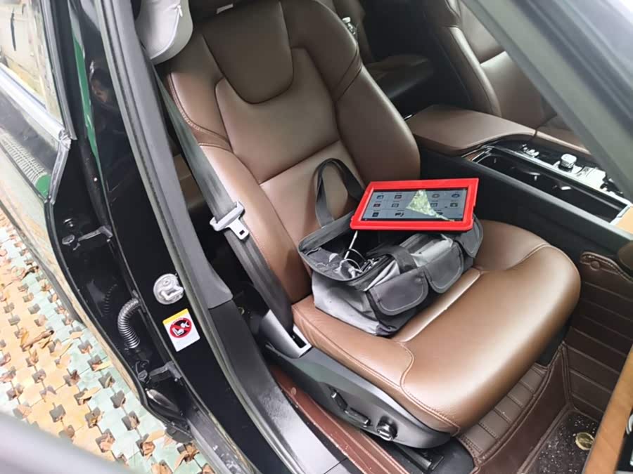 Volvo XC90 2023, фото 25
