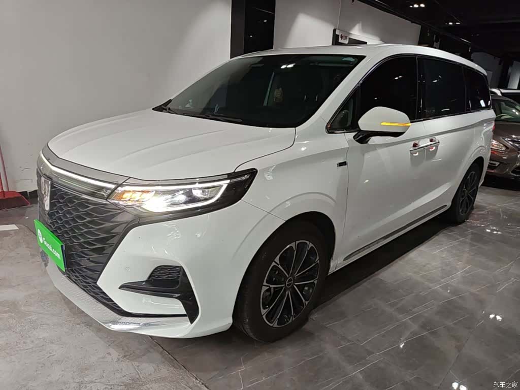 Roewe iMAX8, 2021 1