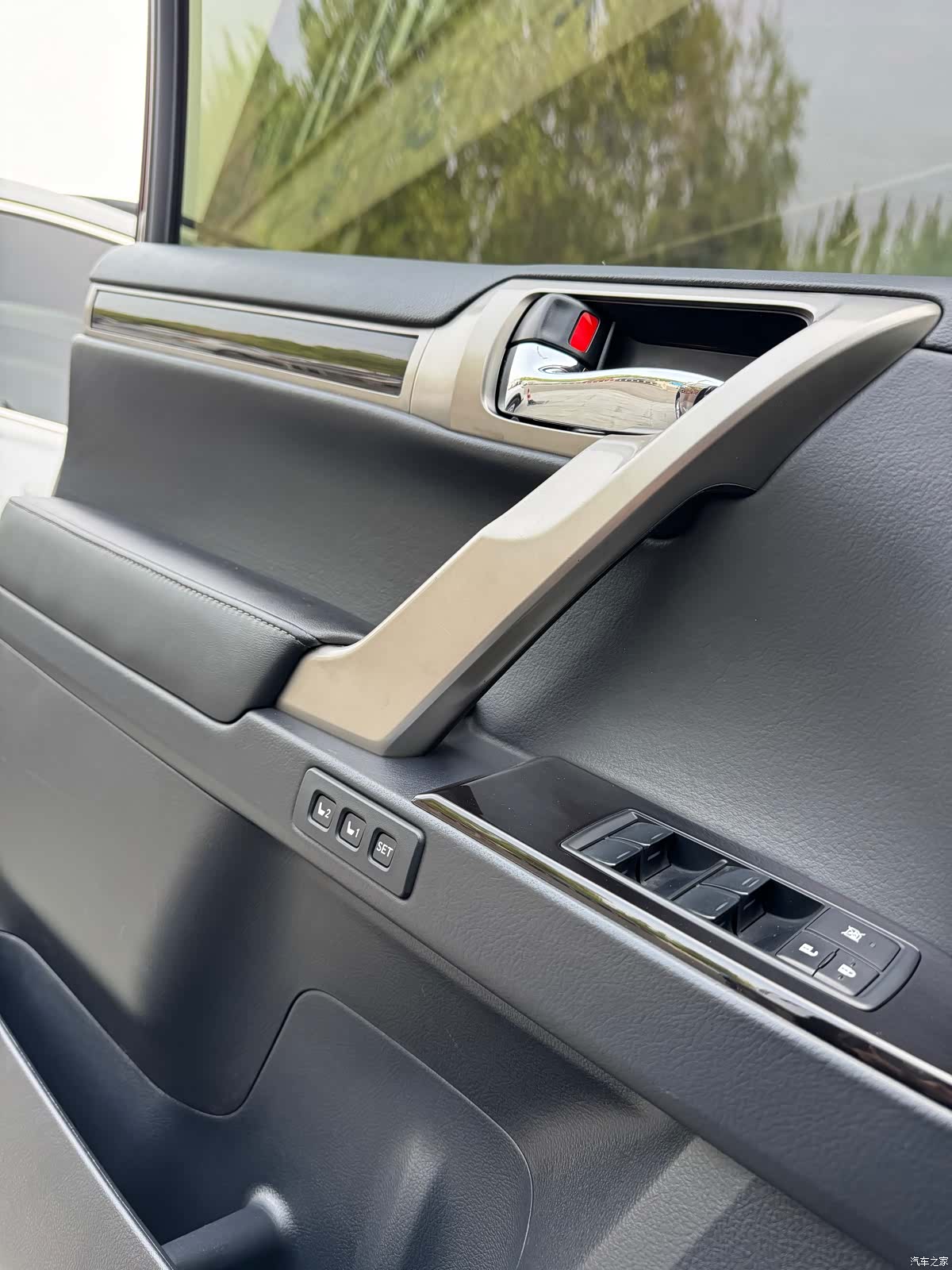 Lexus GX, 2015 11