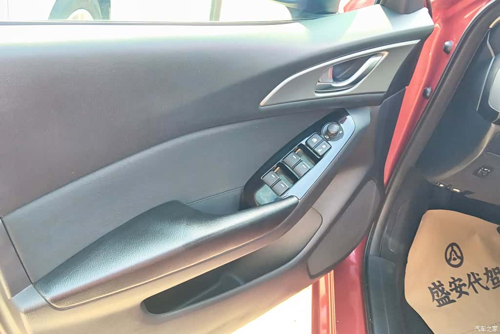 Mazda Mazda3, 2017 7