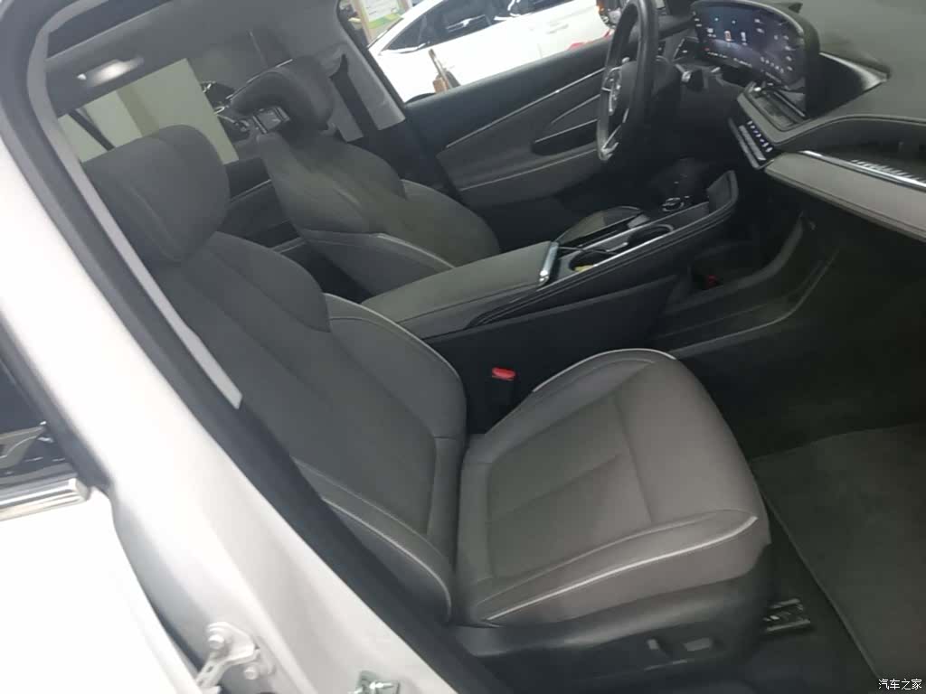 Buick E5, 2025 25