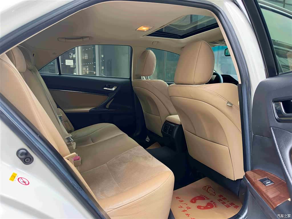 Toyota 2.5V, 2016 15