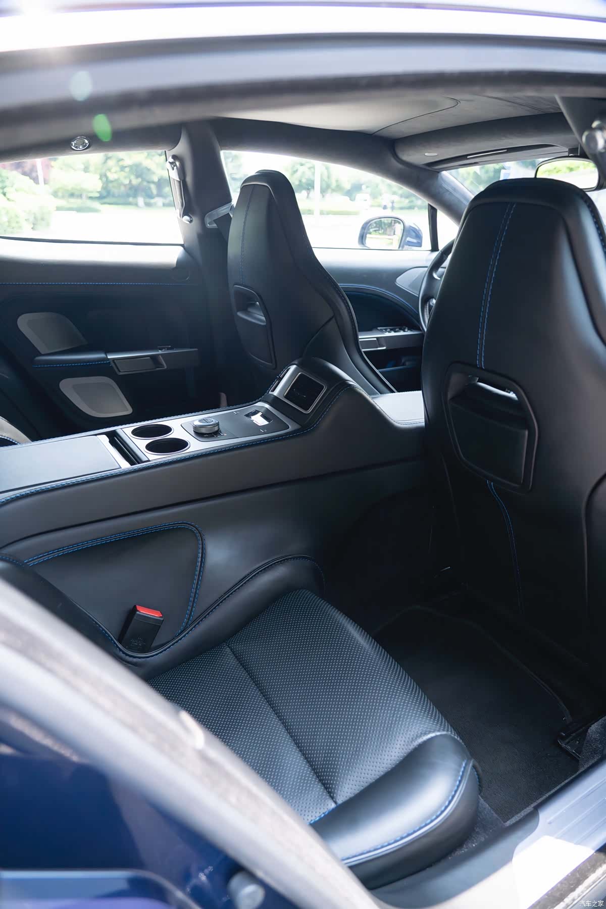 Aston Martin Rapide, 2017 23