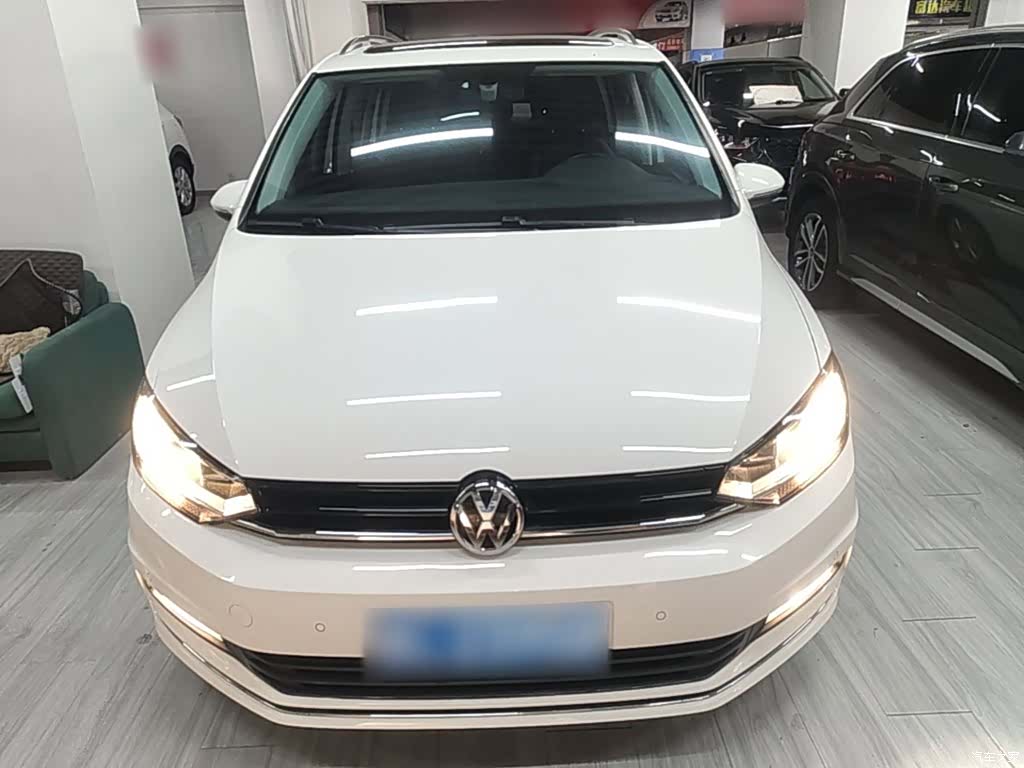 Volkswagen L, 2018 3