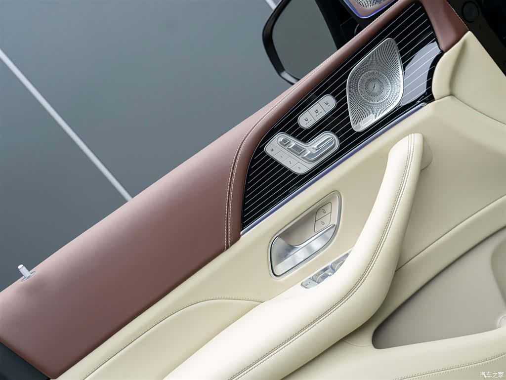Mercedes-Benz GLS, 2024 7