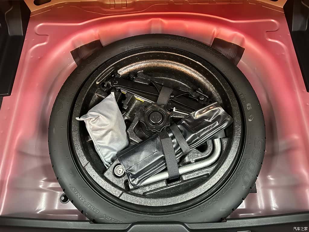 Audi Q2L, 2022 10