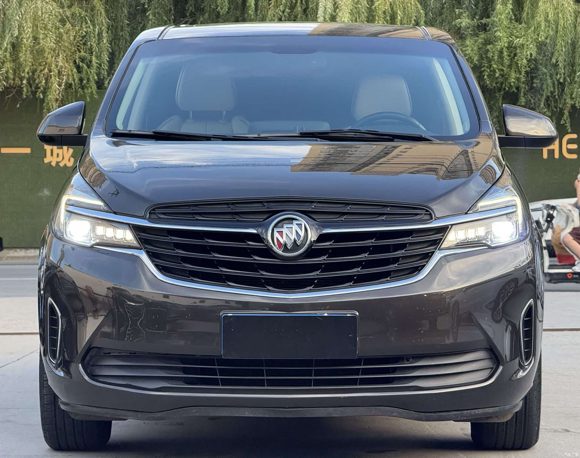 Buick GL8, 2021 3