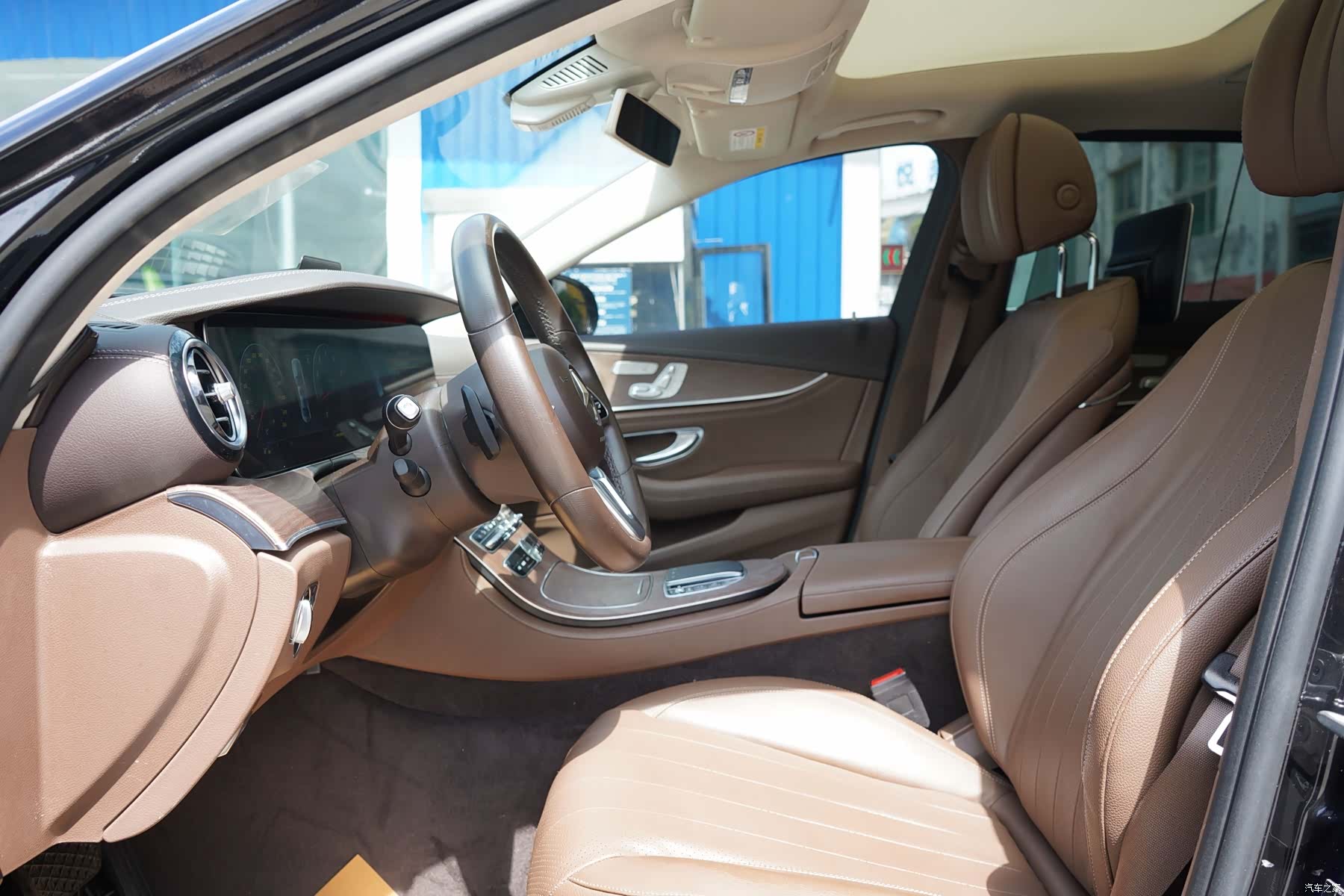 Mercedes-Benz E-Class, 2020 4