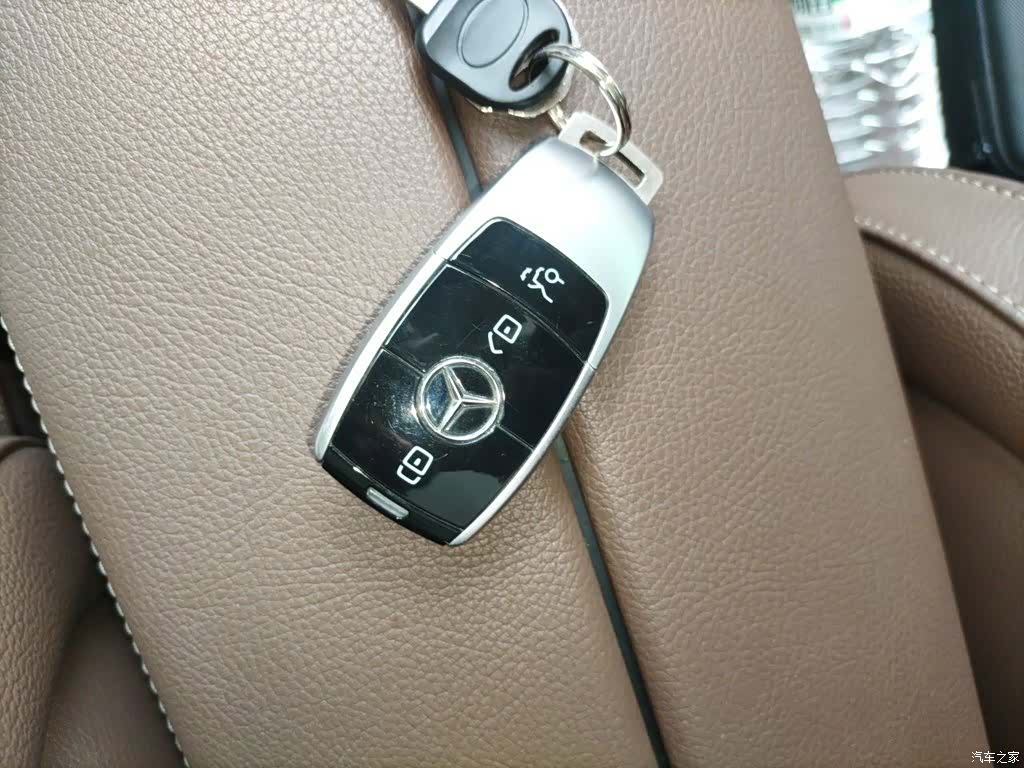 Mercedes-Benz E-Class, 2020 12