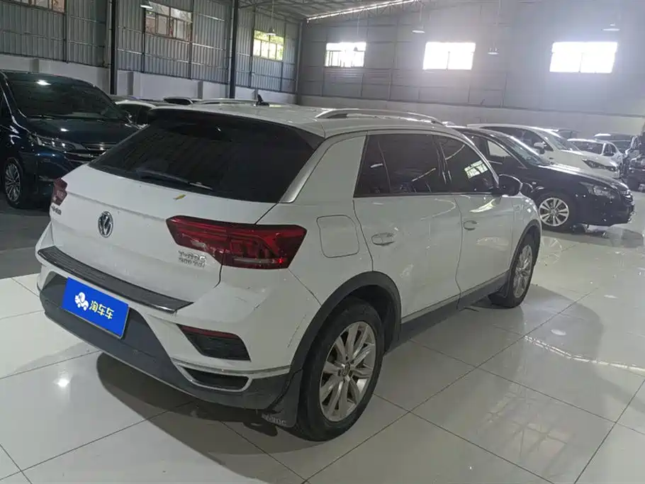 Volkswagen T-ROC exploring Songs