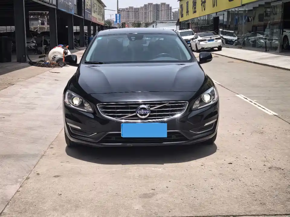 Volvo S60