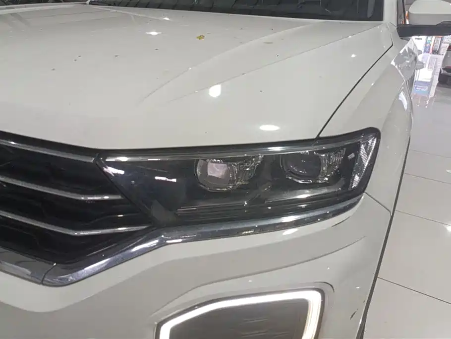 Volkswagen T-ROC exploring Songs