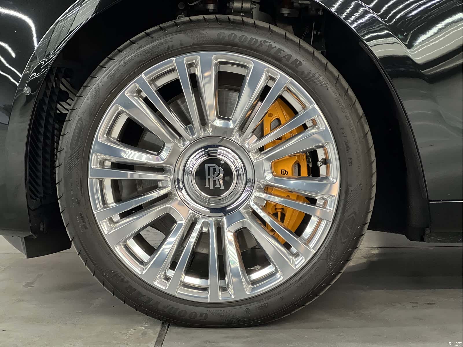 Rolls-Royce Ghost, 2025 8