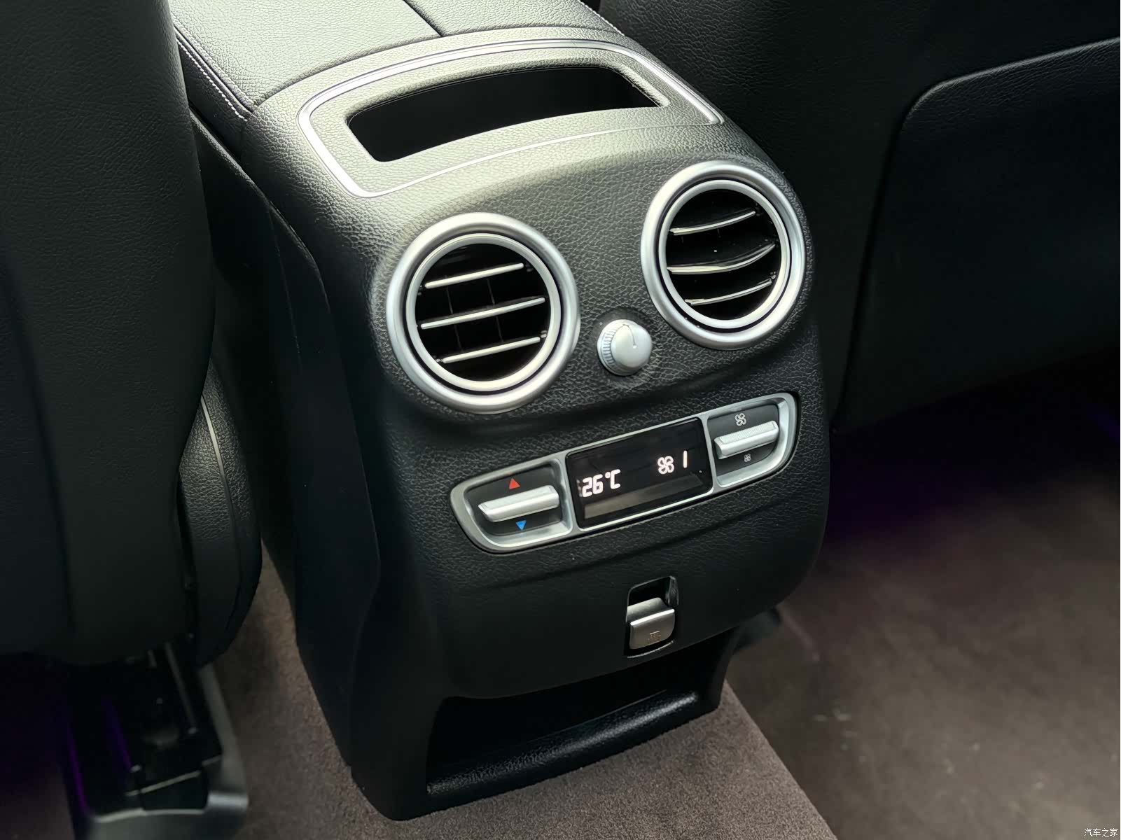 Mercedes-Benz GLC, 2023 14