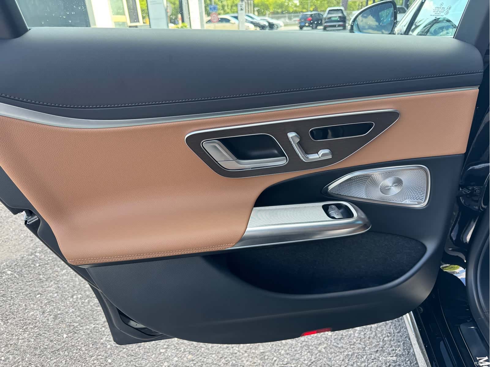Mercedes-Benz E-Class, 2026 14