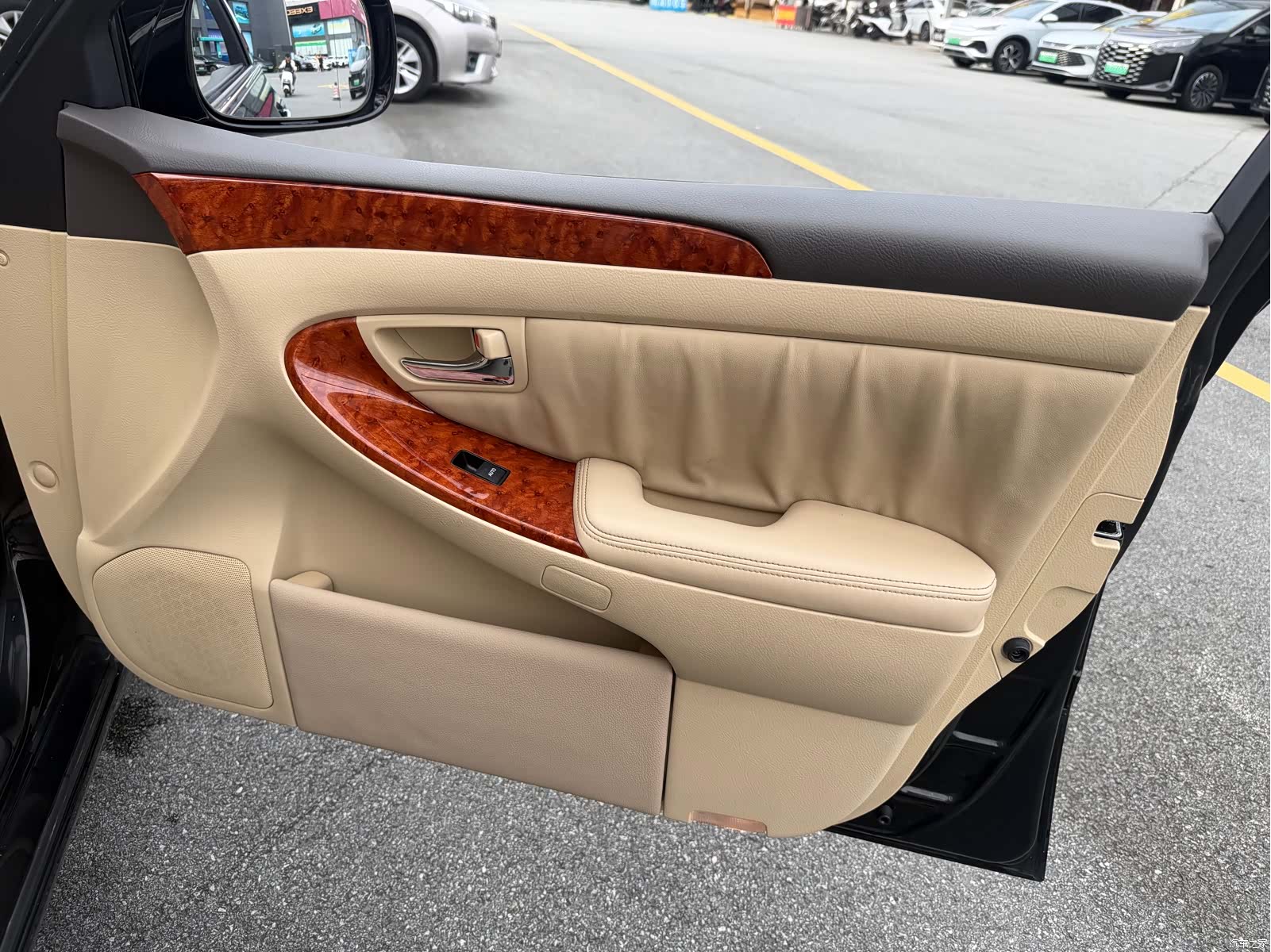 Toyota Crown, 2009 24