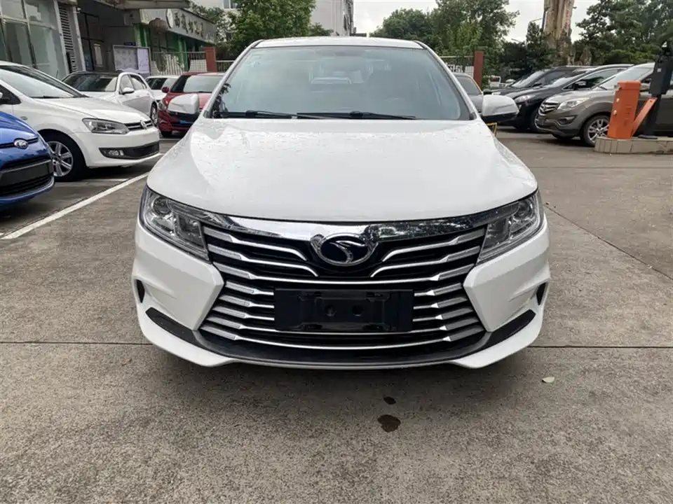 Soueast A5 wing dance