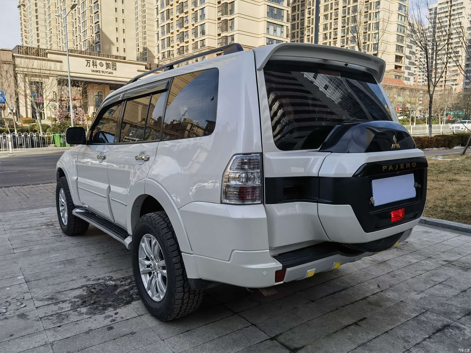 Mitsubishi Pajero, 2020 11