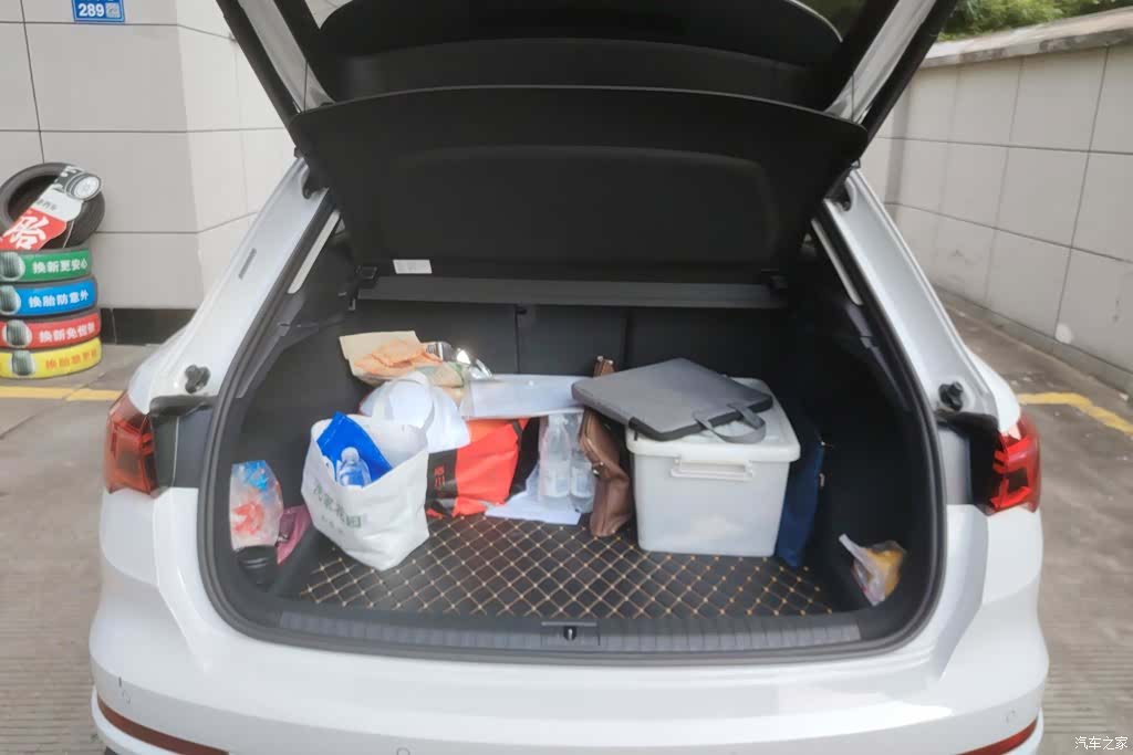 Audi Q3, 2022 4