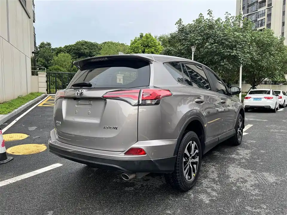 Toyota RAV4 Rongfang