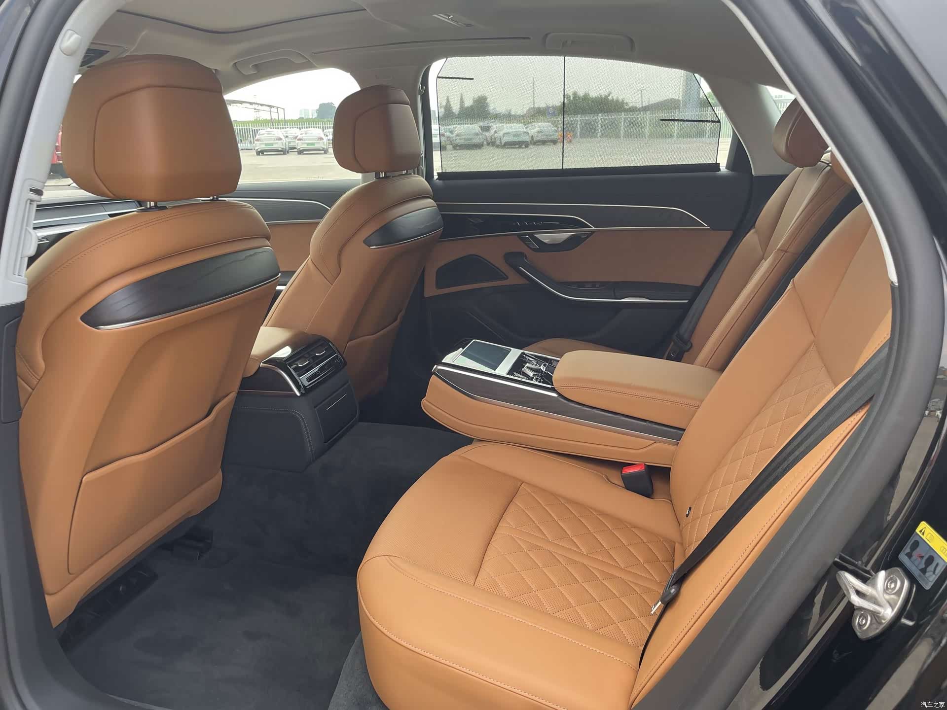 Audi A8L, 2025 35