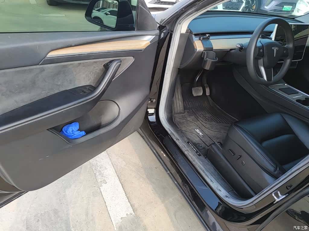 Tesla Model Y, 2022 16