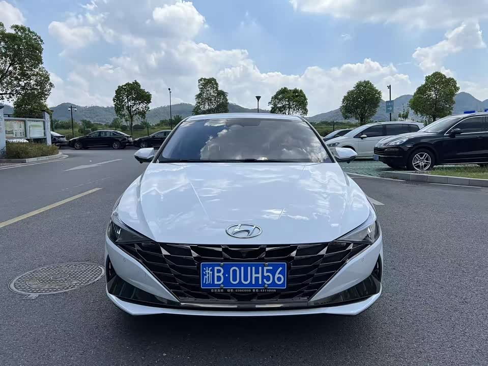 Hyundai Elantra